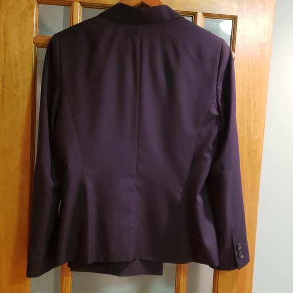 Jones New York navy blue pin-striped pant suit - Picture 2 of 8